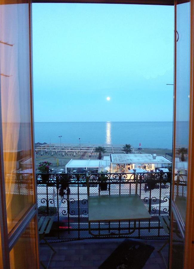 House By The Sea Apartment Albissola Marina Luaran gambar