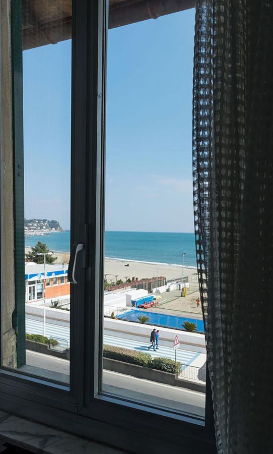House By The Sea Apartment Albissola Marina Luaran gambar